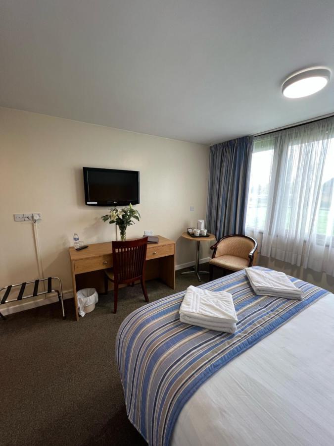 Hermitage Park Hotel Coalville Exterior photo