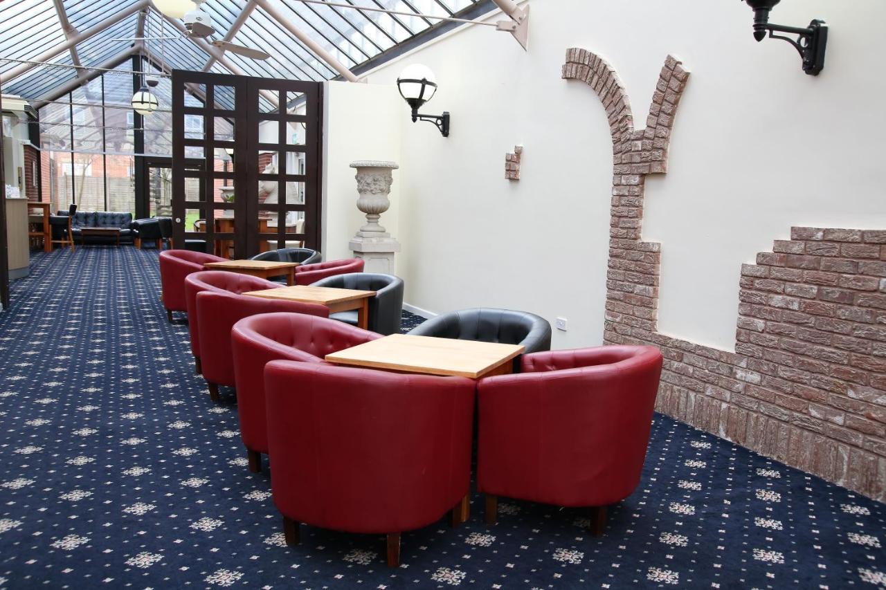 Hermitage Park Hotel Coalville Exterior photo